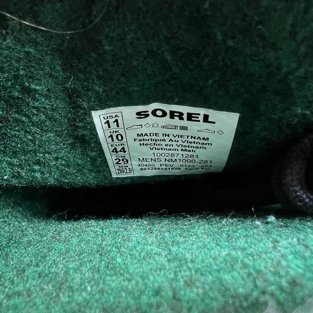 Sorel caribou snow
